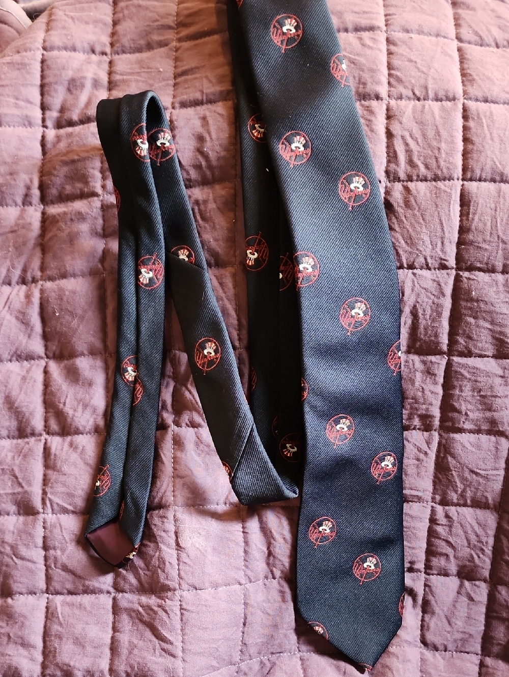 Cervantes MLB NY Yankees Vintage Logo Tie